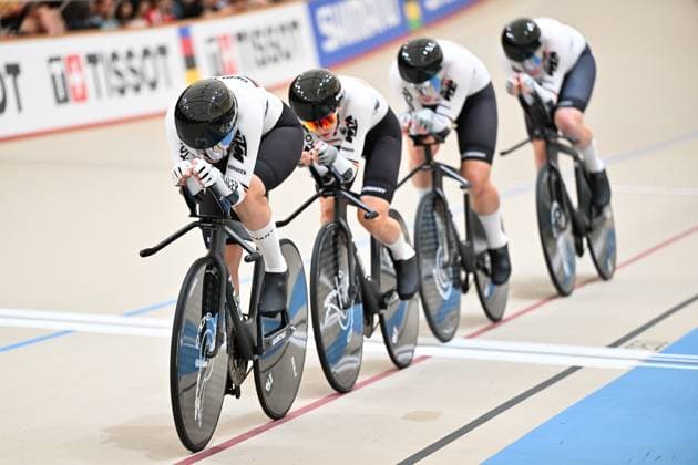 2025 Tissot UCI Track World Championships Picture by Simon Wilkinson SWpix.com - 22 10 2025 - Cycling - 2025 Tissot UCI Track World Championships - Velodromo PenalolÃ n, Santiago, Chile - Women s Team Pursuit - Qualifying - Maja Tracka (Poland), Olga Wankiewicz (Poland), Tamara Szalinska (Poland), Martyna Szczesna (Poland) Copyright: x xSWpix.comx(t axPhotographyxHubxLtd)xSimonxWilkinson SWpix.comx SWP-3030-10379