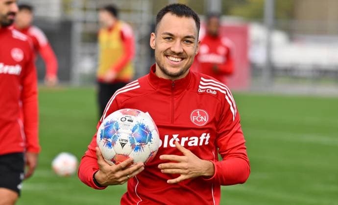 22 10 2025 Soccer 2 Soccer Bundesliga Season 2025 2026 1 FC Nürnberg Nuernberg FCN Club Training Sportfoto Zink xwoxzix Julian Justvan 10, 1 FC Nürnberg FCN happy