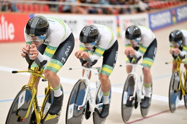 2025 Tissot UCI Track World Championships Picture by Simon Wilkinson SWpix.com - 22 10 2025 - Cycling - 2025 Tissot UCI Track World Championships - Velodromo PenalolÃ n, Santiago, Chile - Men s Team Pursuit - Qualifying - Oliver Bleddlyn (Australia), Blake Agnoletto (Australia), Conor Leahy (Australia), James Moriarty (Australia) Copyright: x xSWpix.comx(t axPhotographyxHubxLtd)xSimonxWilkinson SWpix.comx SWP-3030-10401