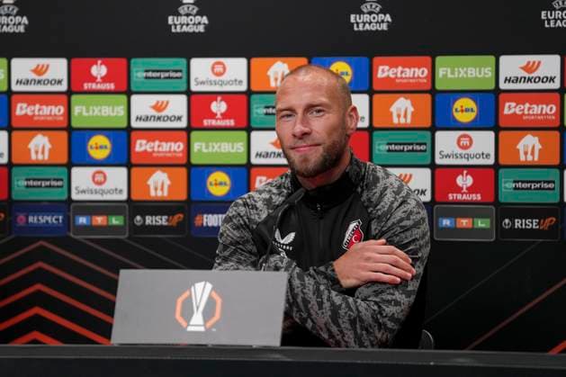 Mike van der Hoorn FC Utrecht, 03 , FC Utrecht press conference ahead of the third Europa League match in the league phase, Press conference, Germany, Football, UEFA Europa League, Matchday 3, 2025 2026, SC Freiburg vs FC Utrecht, 22 10 2025, FC Utrecht press conference ahead of the third Europa League match in the league phase, Press conference, Europa Park Stadion, Freiburg, Germany Freiburg Europa Park Stadion Baden Württemberg Germany Copyright: xArnexAmbergx