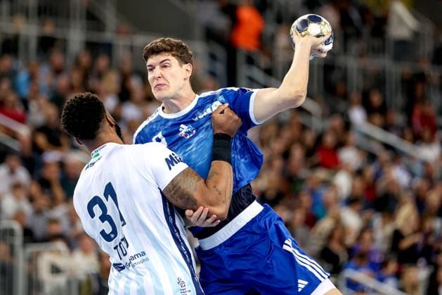 HC Zagreb v OTP Bank Pick Szeged: EHF Champions League Luka Lovre Klarica of HC Zagreb shoots whilst under pressure from Jeremy Toto of Pick Szeged during the Men s EHF Champions League group B match between HC Zagreb and OTP Bank Pick Szeged at Arena Zagreb on October 22, 2025. in Zagreb, Croatia.  IgorxKralj PIXSELL