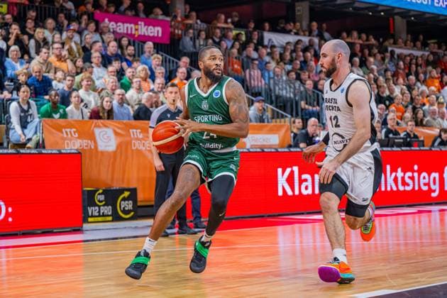 Basketball FIBA Europe Cup, Season 2025 2026, Men, Main round, Group stage, 2 Matchday, 22 10 2025, RASTA Vechta Sporting CP Lisabon Malik Morgan 24 Sporting CP in action Vechta RASTA Dome Lower Saxony Germany