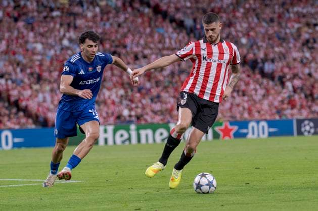 UEFA Champions League Athletic Club vs Qarabag FK Oihan Sancet of Athletic Club vies for the ball with Bahlul Mustafazade of Qarabag FK during Champions League 2025 26 League phase match between Athletic Club and Qarabag FK at San mames stadium. Bilbo (Basque Country). October 22, 2025. (Gari Garaialde Bostok Photo) Bilbao Bizkaia Spain Editorial Use Only  Copyright: xGarikoitzxGaraialdex xBostokxPhotox Bostok Photo GarixGaraialdex GG2510220307