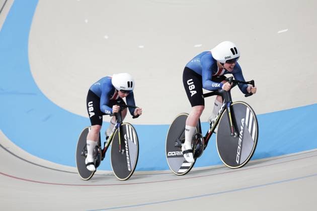 2025 Tissot UCI Track World Championships Picture by Alex Whitehead SWpix.com - 22 10 2025 - Cycling - 2025 Tissot UCI Track World Championships - Velodromo PenalolÃ n, Santiago, Chile - Women s Team Sprint - Qualifying - Emily Hayes (USA), Kayla Hankins (USA), Hayley Yoslov (USA) Copyright: x xSWpix.comx(t axPhotographyxHubxLtd)xAlexxWhitehead SWpix.comx SWP-3030-10446