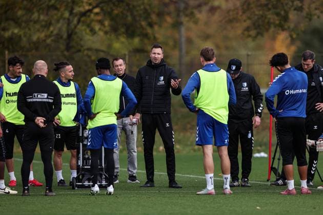 Coach Pascal Ibold M ,1 FC Magdeburg with f l Eldin Dzogovic 1 FC Magdeburg,4 , Baris Atik 1 FC Magdeburg,23 , Managing Director Sport Otmar Schork 1 FC Magdeburg , Co Coach Silvio Bankert 1 FC Magdeburg , Goalkeeper Coach Matthias Tischer 1 FC Magdeburg 2 Soccer Bundesliga Season 2025 2026 Training 1 FC Magdeburg at the Avnet Arena in Magdeburg Soccer,Man,Men,Germany,22 10 2025