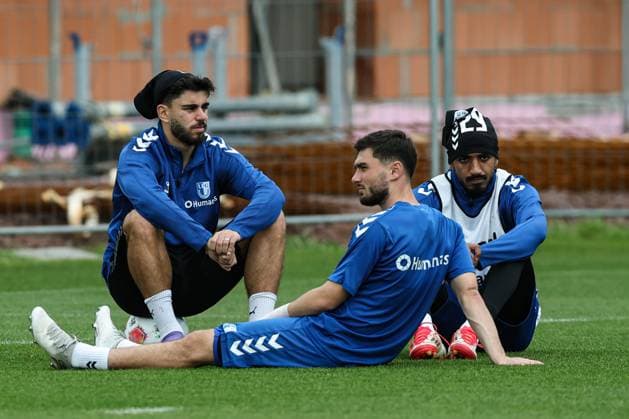 f l Abu Bekir Ömer El Zein 1 FC Magdeburg,14 , Samuel Loric 1 FC Magdeburg,2 , Rayan Ghrieb 1 FC Magdeburg,29 2 Soccer Bundesliga Season 2025 2026 Training 1 FC Magdeburg at the Avnet Arena in Magdeburg Soccer,Man,Men,Germany,22 10 2025