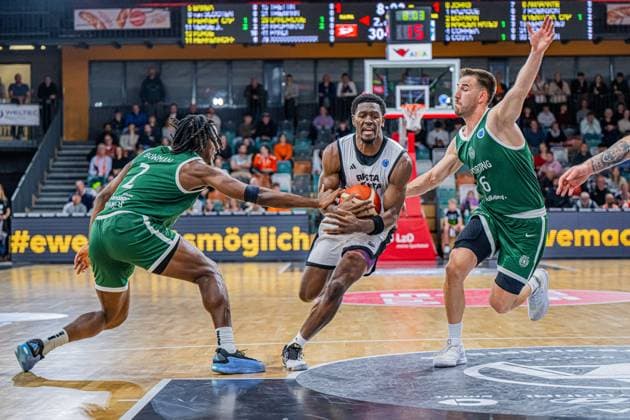 Basketball FIBA Europe Cup, Season 2025 2026, Men, Main round, Group stage, 2 Matchday, 22 10 2025, RASTA Vechta Sporting CP Lisabon TJ Bamba 5 RASTA Vechta in action Vechta RASTA Dome Lower Saxony Germany