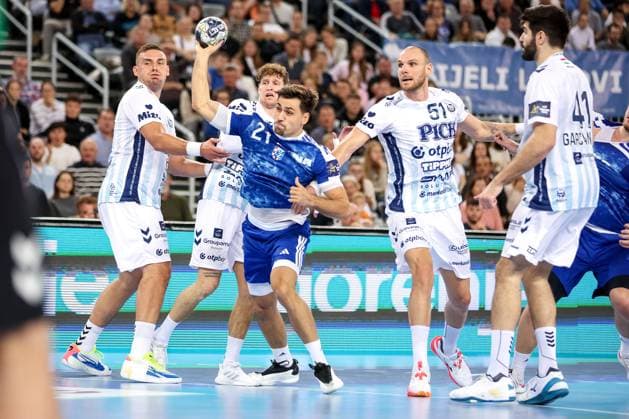 HC Zagreb v OTP Bank Pick Szeged: EHF Champions League Davor Gavric of HC Zagreb shoots during the Men s EHF Champions League group B match between HC Zagreb and OTP Bank Pick Szeged at Arena Zagreb on October 22, 2025. in Zagreb, Croatia.  IgorxKralj PIXSELL