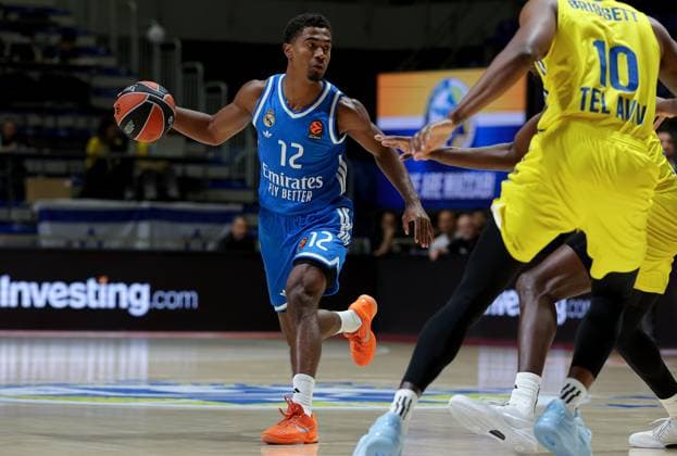 Maccabi Tel-Aviv v Real Madrid, Euroleague, season 2025 2026, round 6 Belgrade, Serbia. 22th Oct, 2025. Real Madrid s Theo Maledon during the Euroleague basketball match between Maccabi Tel-Aviv and Real Madrid on October 22. 2025. in Belgrade, Serbia. Belgrade Serbia Copyright: xPedjaxMilosavljevic STARSPORTx