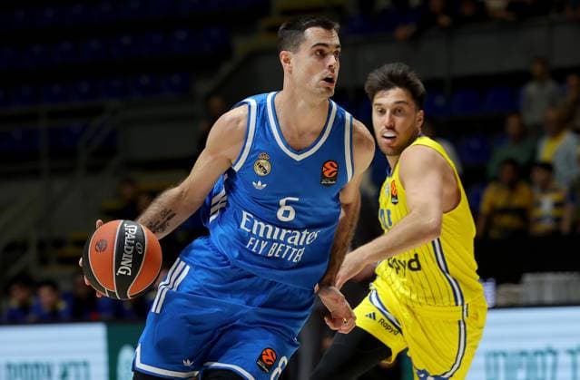 Maccabi Tel-Aviv v Real Madrid, Euroleague, season 2025 2026, round 6 Belgrade, Serbia. 22th Oct, 2025. Real Madrid s Alberto Abalde during the Euroleague basketball match between Maccabi Tel-Aviv and Real Madrid on October 22. 2025. in Belgrade, Serbia. Belgrade Serbia Copyright: xPedjaxMilosavljevic STARSPORTx