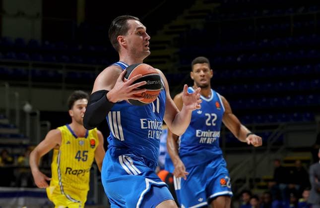 Maccabi Tel-Aviv v Real Madrid, Euroleague, season 2025 2026, round 6 Belgrade, Serbia. 22th Oct, 2025. Real Madrid s Mario Hezonja during the Euroleague basketball match between Maccabi Tel-Aviv and Real Madrid on October 22. 2025. in Belgrade, Serbia. Belgrade Serbia Copyright: xPedjaxMilosavljevic STARSPORTx