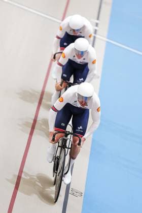 2025 Tissot UCI Track World Championships Picture by Alex Whitehead SWpix.com - 22 10 2025 - Cycling - 2025 Tissot UCI Track World Championships - Velodromo PenalolÃ n, Santiago, Chile - Men s Team Sprint - Qualifying - Joseph Truman (Great Britain), Matthew Richardson (Great Britain), Harry Ledingham-Horn (Great Britain) Copyright: x xSWpix.comx(t axPhotographyxHubxLtd)xAlexxWhitehead SWpix.comx SWP-3030-10482