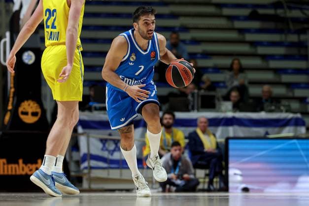 Maccabi Tel-Aviv v Real Madrid, Euroleague, season 2025 2026, round 6 Belgrade, Serbia. 22th Oct, 2025. Real Madrid s Facundo Campazzo during the Euroleague basketball match between Maccabi Tel-Aviv and Real Madrid on October 22. 2025. in Belgrade, Serbia. Belgrade Serbia Copyright: xPedjaxMilosavljevic STARSPORTx