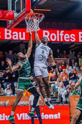 Basketball FIBA Europe Cup, Season 2025 2026, Men, Main Round, Group Stage, 2 Matchday, 22 10 2025, RASTA Vechta Sporting CP Lisabon TJ Bamba 5 RASTA Vechta at the Dunk Vechta RASTA Dome Lower Saxony Germany