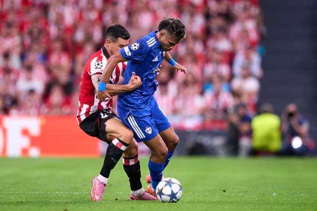 ESP: Athletic Club - Qarabag FK,. UEFA Champions League. Matchday 3. Camilo Duran of Qarabag FK, Yuri Berchiche of Athletic Club during the UEFA Champions League match, between Athletic Club and Qarabag FK, matchday 3, played at San Mames Stadium on October 22, 2025 in Bilbao, Spain. kpng Copyright: xCesarxOrtizx xPRESSINx PS_241022_ATH_QAR_2526_046