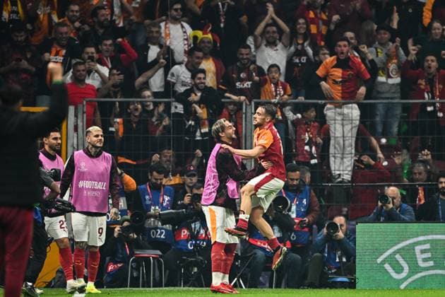 Galatasaray v Bodo Glimt - UEFA Champions League ISTANBUL, TURKIYE - OCTOBER 22: Yunus Akgun (R) of Galatasaray celebrates after he scores a goal with his teammates during the UEFA Champions League third-week football match between Galatasaray and Bodo Glimt at RAMS Park in Istanbul, Turkiye on October 22, 2025. Cem Tekkesinoglu Anadolu Istanbul Turkey. Editorial use only. Please get in touch for any other usage.  Copyright: x2025xAnadoluxCemxTekkesinoglux