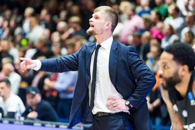 22 10 2025, xomx, Basketball BKT EuroCup, NINERS Chemnitz London Lions v l Tautvydas Sabonis London Lions Chemnitz