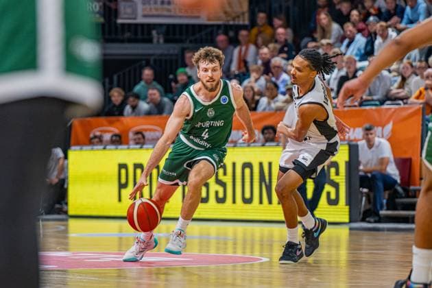 Basketball FIBA Europe Cup, Season 2025 2026, Men, Main Round, Group Stage, 2 Matchday, 22 10 2025, RASTA Vechta Sporting CP Lisabon Miguel Correia 4 Sporting CP in action Vechta RASTA Dome Lower Saxony Germany