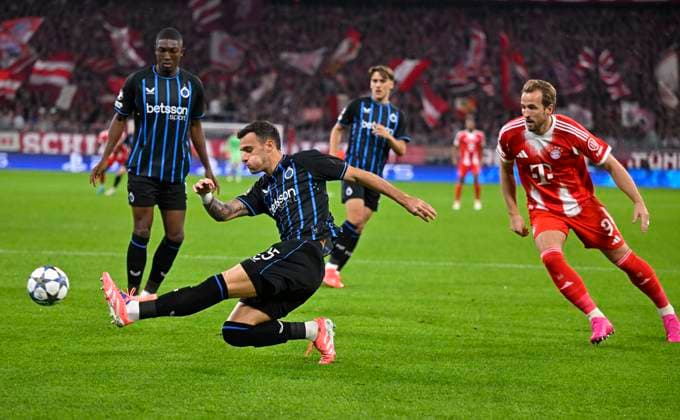 22 10 2025, Football UEFA Championsleague 2025 2026 Preliminary Round 3 Matchday, FC Bayern Munich Club Brugge, at Allianz Arena Munich Aleksandar Stankovic Club Brugge and Harry Kane FC Bayern Munich DFL and DFB regulations prohibit any use of photographs as image sequences and or quasi video
