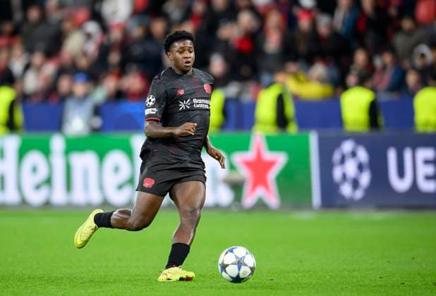 Jeremiah Mensah (Bayer Leverkusen) Aktion. Fussball Champions League, 3. Spieltag, Bayer 04 Leverkusen - Paris St. Germain 2:7, am 21.10.2025 in Leverkusen Deutschland. UEFA regulations prohibit any use of photographs as image sequences and or quasi-video Â *** Jeremiah Mensah Bayer Leverkusen Action Football Champions League, Matchday 3, Bayer 04 Leverkusen Paris St Germain 2 7, on 21 10 2025 in Leverkusen Germany UEFA regulations prohibit any use of photographs as image sequences and or quasi video Â