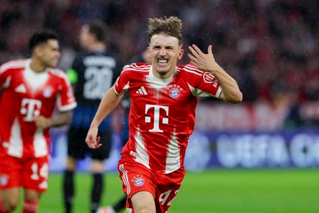 Lennart Karl (FC Bayern Muenchen) bejubelt seinen Treffer zum 1:0, UEFA Champions League 2025 26 League Phase MD3, FC Bayern München v Club Brugge KV, Football Arena Munich am 22. October 2025 in Munich, Deutschland. (Foto von Marco Steinbrenner DeFodi Images) Lennart Karl (FC Bayern Muenchen) celebrates after scoring his teams first goal, UEFA Champions League 2025 26 League Phase MD3, FC Bayern München v Club Brugge KV, Football Arena Munich, October 22, 2025 in Munich, Germany. (Photo by Marco Steinbrenner DeFodi Images) Lennart Karl FC Bayern Muenchen celebrates his goal for 1 0, UEFA Champions League 2025 26 League Phase MD3, FC Bayern München v Club Brugge KV, Football Arena Munich, October 22, 2025 in Munich, Germany Photo by Marco Steinbrenner DeFodi Images Lennart Karl FC Bayern Muenchen celebrates after scoring his teams first goal, UEFA Champions League 2025 26 League Phase MD3, FC Bayern München v Club Brugge KV, Football Arena Munich, October 22, 2025 in Munich, Germany Photo by Marco Steinbrenner DeFodi Images