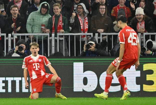 GOAL for 1 0 Lennart Karl Bayern Muenchen FCB 42 Goal celebration Aleksandar Pavlovic FC Bayern Muenchen FCB 45 FC Bayern Muenchen FCB vs Club Brugge FC Bruegge Matchday 03 22 10 2025 DFL REGULATIONS PROHIBIT ANY USE OF PHOTOGRAPHS AS IMAGE SEQUENCES AND OR QUASI VIDEO FC Bayern Muenchen FCB vs Club Brugge FC Bruegge