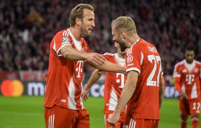 22 10 2025, xemx, Football UEFA Champions League, FC Bayern Muenchen Club Brugge v l Harry Kane FC Bayern Muenchen Jubel, Torjubel, celebrate the goal, jubiliert über das Tor zum 2 0 DFL DFB REGULATIONS PROHIBIT ANY USE OF PHOTOGRAPHS as IMAGE SEQUENCES and or QUASI VIDEO Muenchen