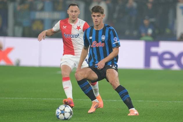 Charles De Ketelaere of Atalanta BC 1907 is in action during the UEFA Champions League 2025 2026, League Phase MD3 football match between Atalanta BC and SK Slavia Praha at New Balance Arena on October 22, 2025, Bergamo, Italy.  Copyright: xRobertoxTommasini IPAxSportx xipa-agency.netx xx IPA_66943402 IPA_Agency_IPA66943402