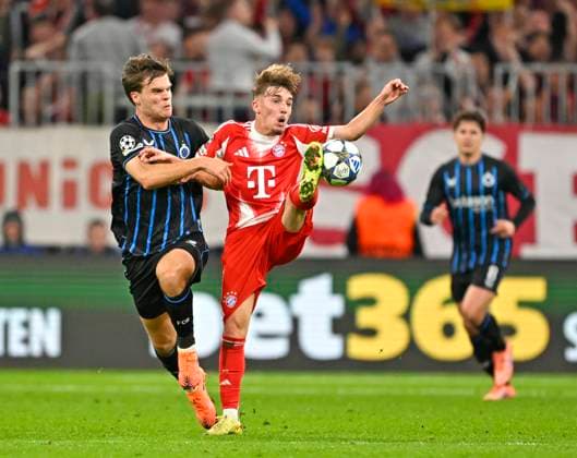 22 10 2025, Football UEFA Championsleague 2025 2026 Preliminary Round 3 Matchday, FC Bayern Munich Club Brugge, at Allianz Arena Munich v l Björn Meijer Club Brugge v Lennart Karl FC Bayern Munich DFL and DFB regulations prohibit any use of photographs as image sequences and or quasi video