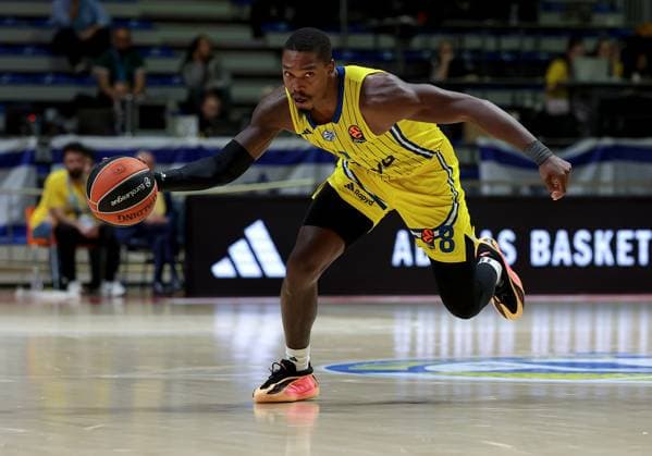 Maccabi Tel-Aviv v Real Madrid, Euroleague, season 2025 2026, round 6 Belgrade, Serbia. 22th Oct, 2025. Maccabi s Lonnie Walker IV during Euroleague basketball match between Maccabi Tel-Aviv and Real Madrid on October 22. 2025. in Belgrade, Serbia. Belgrade Serbia Copyright: xPedjaxMilosavljevic STARSPORTx