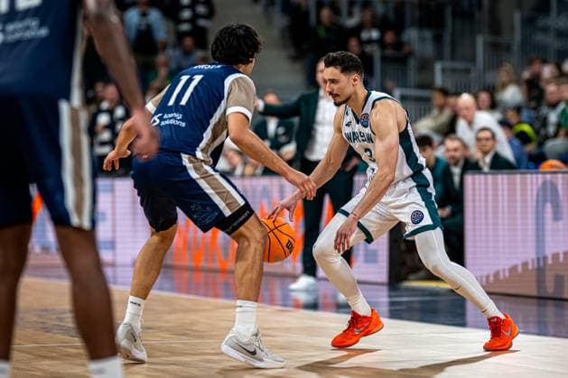 BCL MLP Academics Heidelberg Legia Warszawa 22 10 2025 Game scene with Andrzej Pluta 3 Legia Warszawa and a player of MLP Academics Heidelberg Basketball Champions League MLP Academics Heidelberg - Legia Warszawa, 22 10 2025 at SNP Dome, Heidelberg Copyright: xBEAUTIFULxSPORTS Gelhardtx