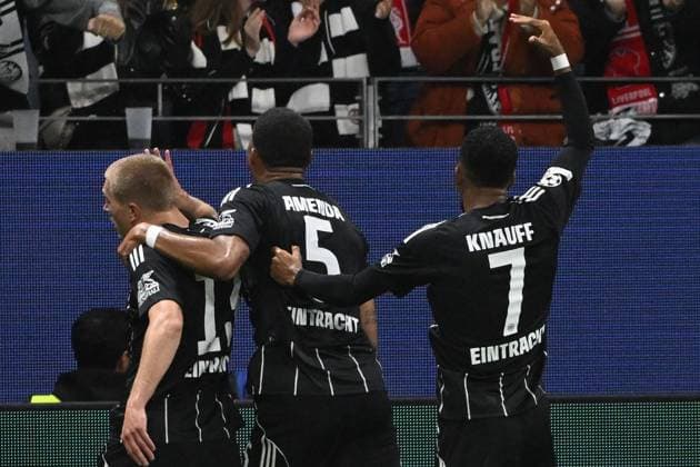 22 10 2025, xpsx, Fußball UEFA Champions League, Eintracht Frankfurt FC Liverpool v l Torjubel nach dem Tor zum celebrating the goal celebrate 1 0 durch Rasmus Kristensen Eintracht Frankfurt DFL DFB REGULATIONS PROHIBIT ANY USE OF PHOTOGRAPHS as IMAGE SEQUENCES and or QUASI VIDEO Frankfurt am Main