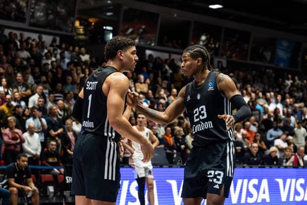 GER, BKT EuroCup, Season 2025 2026, Niners Chemnitz London Lions 22 10 2025, Messe, Chemnitz, GER, BKT EuroCup, Season 2025 2026, Niners Chemnitz London Lions Joel Scott London Lions, 1 , Kameron Mcgusty London Lions, 23 Photo Alexander Trienitz Chemnitz Messe Sachsen Germany