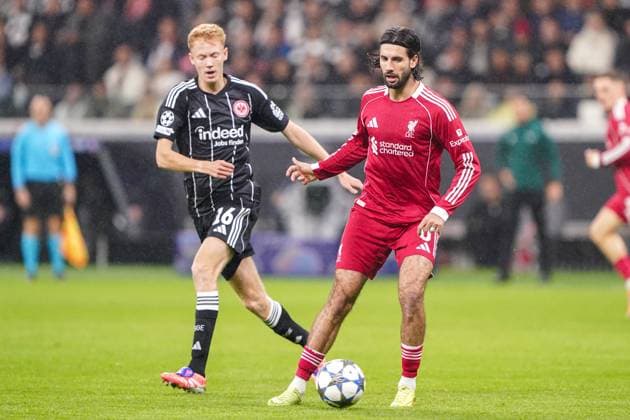 2025-10-22 Eintracht Frankfurt v Liverpool FC - UEFA Champions League 2025 26 League Phase MD3 FRANKFURT AM MAIN, GERMANY - OCTOBER 22: Dominik Szoboszlai of Liverpool FC runs with the ball during the UEFA Champions League 2025 26 League Phase MD3 match between Eintracht Frankfurt and Liverpool FC at Deutsche Bank Park on October 22, 2025 in Frankfurt am Main, Germany. Frankfurt am Main Deutsche Bank Park Germany Content not available for redistribution in The Netherlands directly or indirectly through any third parties. Copyright: xAndrexWeeningx
