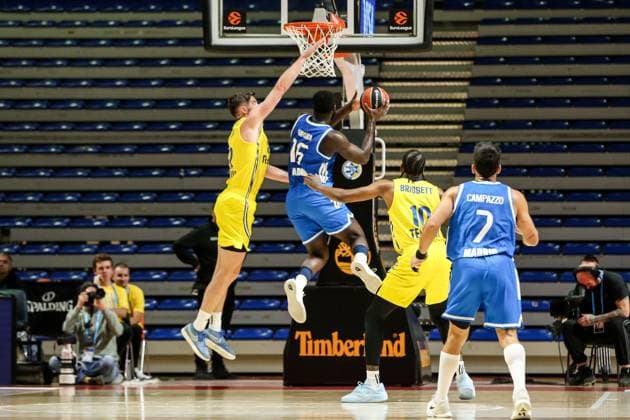 Maccabi Tel Aviv v Real Madrid - Turkish Airlines EuroLeague BELGRADE, SERBIA - OCTOBER 22: Players in action during Turkish Airlines EuroLeague basketball match between Maccabi Tel Aviv and Real Madrid at Aleksandar Nikolic Hall in Belgrade, Serbia on October 22, 2025. Filip Stevanovic Anadolu Belgrade Serbia. Editorial use only. Please get in touch for any other usage.  Copyright: x2025xAnadoluxFilipxStevanovicx