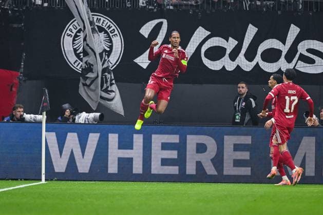 22 10 2025, Football, Champions League, Matchday 3 Season 2025 2026, Eintracht Frankfurt FC Liverpool, Virgil van Dijk Liverpool FC celebrates the goal for 1 2, xRHR PHOTO TKx Copyright: RHR-FOTOx RHR-FOTO TK
