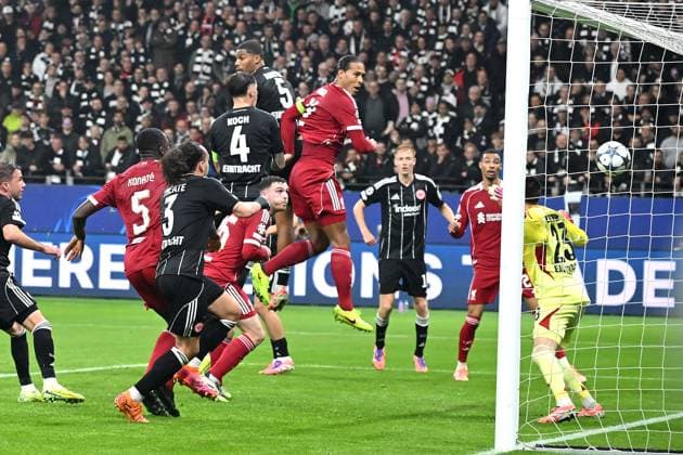 Soccer UEFA Champions League matchday 3 Eintracht Frankfurt FC Liverpool on 22 10 2025 at Deutsche Bank Park in Frankfurt Goal kick to 1 2 by Virgil van Dijk Liverpool xJKx