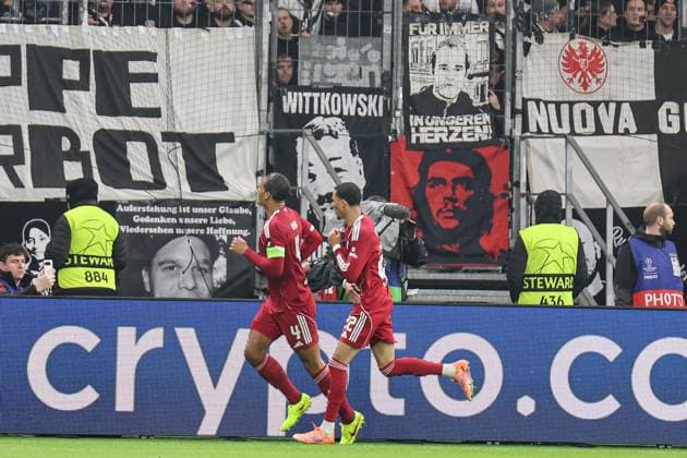 Virgil Van Dijk Liverpool FC, 4 cheers after his goal UEFA Champions League, Matchday 3 Eintracht Frankfurt FC Liverpool on 22 10 25 at Deutsche Bank Park, Frankfurt Frankfurt Deutsche Bank Park Frankfurt Germany Copyright: xAlfioxMarinox