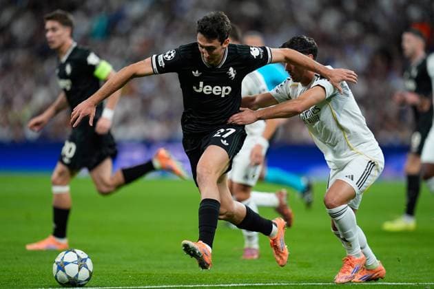 October 22, 2025, Madrid, Madrid, Spain: Andrea Cambiaso of Juventus and Brahim Diaz of Real Madrid CF compete for the ball during the UEFA Champions League 2025 26 League Phase MD3 match between Real Madrid C.F. and Juventus FC at Estadio Santiago Bernabeu on October 22, 2025 in Madrid, Spain. Madrid Spain - ZUMAa181 20251022_zaa_a181_156 Copyright: xDennisxAgyemanx