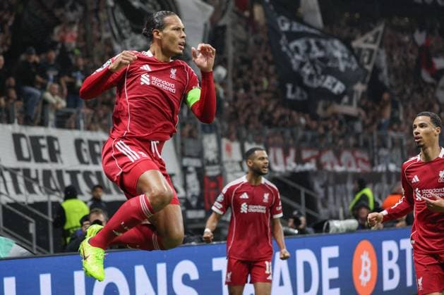 Eintracht Frankfurt FC Liverpool, UEFA Champions League Virgil van Dijk Liverpool FC, 4 celebrates after his goal for 1 2 Right Hugo Ekitike Liverpool FC, 22 , in the background Cody Gakpo Liverpool FC, 18 Matchday 3 of the UEFA Champions League between Eintracht Frankfurt and Liverpool FC on October 22, 2025 at Deutsche Bank Park in Frankfurt am Main , Frankfurt am Main Hessen Germany Deutsche Bank Park