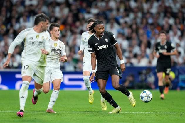 October 22, 2025, Madrid, Madrid, Spain: Khephren Thuram of Juventus de Turin in action during the UEFA Champions League 2025 26 League Phase MD3 match between Real Madrid C.F. and Juventus FC at Estadio Santiago Bernabeu on October 22, 2025 in Madrid, Spain. Madrid Spain - ZUMAa181 20251022_zaa_a181_164 Copyright: xOscarxJ.xBarrosox