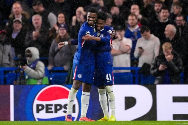 2025-10-22 Chelsea FC v AFC Ajax - UEFA Champions League 2025 26 League Phase MD3 LONDON, UNITED KINGDOM - OCTOBER 22: Estevao of Chelsea FC celebrates after scoring his teams fourth goal, Jorrel Hato of Chelsea FC during the UEFA Champions League 2025 26 League Phase MD3 match between Chelsea FC and AFC Ajax at Stamford Bridge on October 22, 2025 in London, England. London Stamford Bridge United Kingdom Content not available for redistribution in The Netherlands directly or indirectly through any third parties. Copyright: xJorisxVerwijstx
