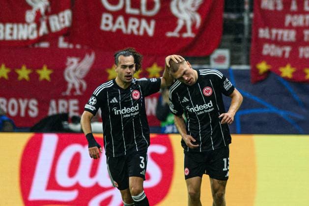 FRANKFURT, GERMANY - 22 OCTOBER, 2025: Arthur Theate, Rasmus Kristensen - UEFA Champions League, match SG Eintracht Frankfurt vs Liverpool FC at Deutsche Bank Park.  Copyright: xx