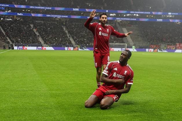 UEFA Champions League Eintracht Frankfurt Liverpool FC on 22 10 2025 at Deutsche Bank Park in Frankfurt Cheers, goal celebration, goal scorer, goal scorer Ibrahima Konate Liverpool 5 cheers after his goal for 1 to 3 MH
