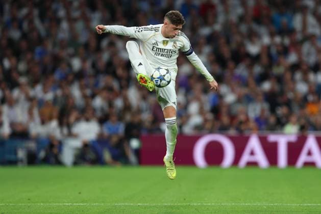 ESP: Real Madrid v Juventus. UEFA Champions League. Matchday 3. Federico Valverde of Real Madrid CF during the UEFA Champions League match, between Real Madrid and Juventus, matchday 3, played at Santiago Bernabeu Stadium on October 22, 2025 in Madrid, Spain. kpng Copyright: xMiguelxMarruffox xPRESSINx MM_241022_RMA_JUV_2526_135