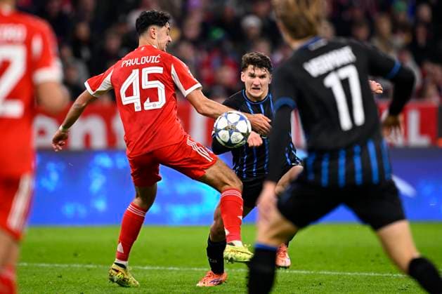 Bayern Munchen v Club Brugge - UEFA Champions League MUNICH, GERMANY - OCTOBER 22 : Tzolis Christos forward of Club Brugge in action with Pavlovic Aleksandar midfielder of Bayern Munchen during the UEFA Champions League 2025 26 League Phase MD3 match between Bayern Munchen and Club Brugge on October 22, 2025 in Munich, Germany, 22 10 2025 Munich Germany  Copyright: xTomasxSiskx