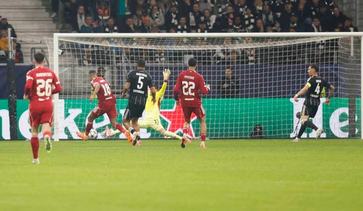 v l Cody Gakpo Liverpool FC, 18 Goal scored, scored the goal to 1 4, celebrate the goal 22 10 2025, Football, Uefa Champions League, Eintracht Frankfurt Liverpool FC, GER, Frankfurt am Main, Deutsche Bank Park Copyright: HMBxMedia xHeikoxBecker
