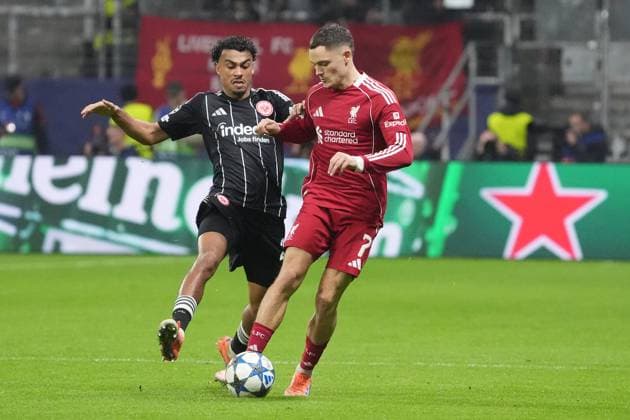 Nathaniel Brown Eintracht Frankfurt, 21 v Florian Wirtz Liverpool FC Frankfurt 22 10 2025 Eintracht Frankfurt v Liverpool FC, Deutsche Bank Park, UEFA Champions League