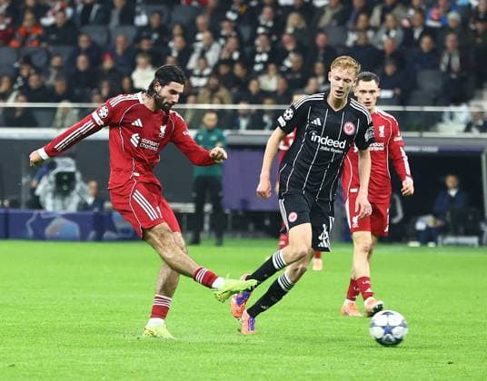 Dominik Szoboszlai of Liverpool scores his sides fifth goal Eintracht Frankfurt v Liverpool, UEFA Champions League, Group Stage, Football, Deutsche Bank Park, Frankfurt, Germany - 22 Oct 2025Frankfurt Deutsche Bank Park Germany EDITORIAL USE ONLY No use with unauthorised audio, video, data, fixture lists, club league logos or live services. Online in-match use limited to 120 images, no video emulation. No use in betting, games or single club league player publications. Copyright: xMichaelxZemanek Shutterstockx 15558828ba