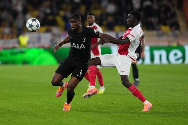 Kevin Danso of Tottenham and Kassoum Ouattara of Monaco Monaco v Tottenham Hotspur, UEFA Champions League, Group Stage, Football, Stade Louis II, Monaco - 22 Oct 2025Monaco Stade Louis II Monaco EDITORIAL USE ONLY No use with unauthorised audio, video, data, fixture lists, club league logos or live services. Online in-match use limited to 120 images, no video emulation. No use in betting, games or single club league player publications. Copyright: xDavexWinter Shutterstockx 15552361cl